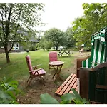 Pleasant In Sueddorf *